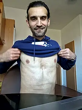 Snapshot of Sammoon chatting on March 2025 10:03:02 AM Sammoon online show from March 2025 10:03:02 AM