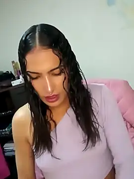 Lanna hott  online show from March 2025 12:11:01 PM