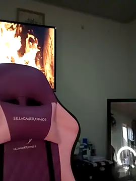 Lanna hott  online show from October 2025 07:36:02 PM