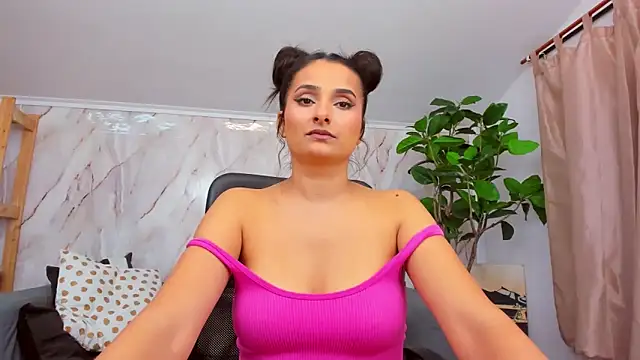 Snapshot of JennaPrice chatting on January 2025 03:37:02 PM JennaPrice online show from January 2025 03:37:02 PM