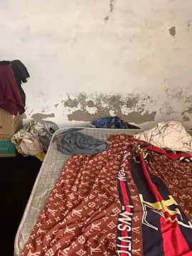 Snapshot of bad-boy-2002 chatting on January 2025 02:00:01 PM bad-boy-2002 online show from January 2025 02:00:01 PM