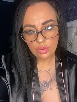 MissEssex online show from January 2025 12:35:01 PM