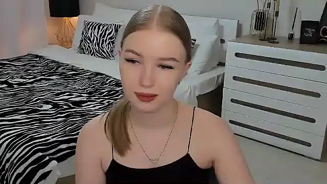 shy  lady online show from March 2025 09:58:02 PM