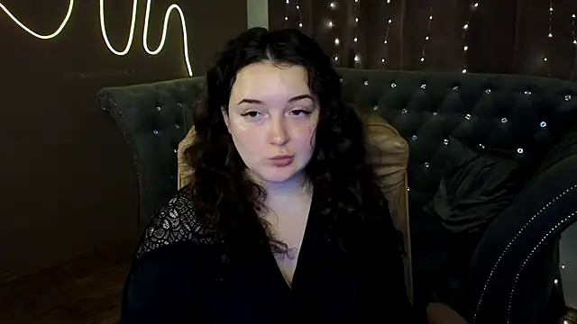 GloriNichols online show from December 2024 11:29:02 AM