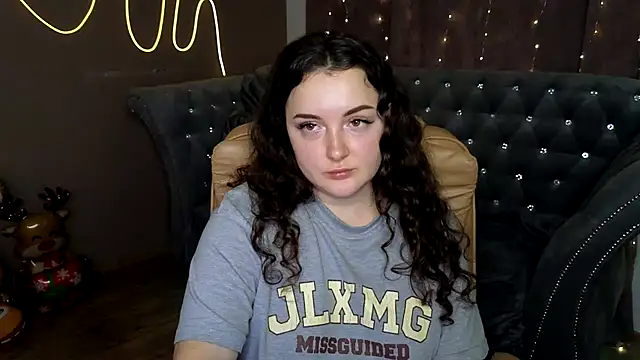 GloriNichols online show from January 2025 02:03:01 PM