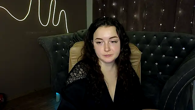 GloriNichols online show from January 2025 01:24:01 PM