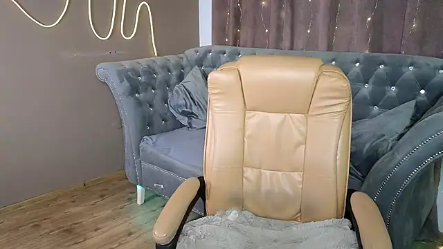 GloriNichols online show from January 2025 07:04:02 AM