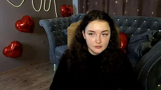 GloriNichols online show from February 2025 12:57:02 PM