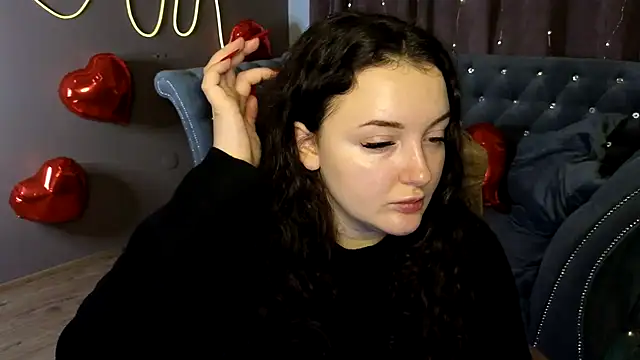 GloriNichols online show from February 2025 12:37:01 PM