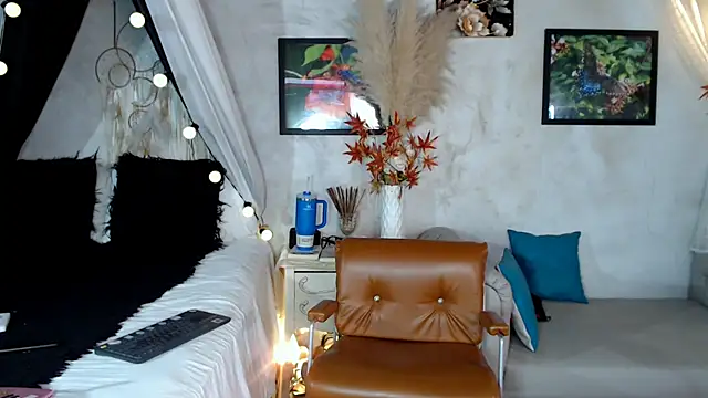 Kyara Queen online show from March 2025 06:34:01 PM