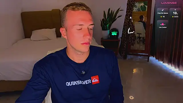 Snapshot of tommy_cumfinger chatting on November 2025 06:01:01 AM tommy cumfinger online show from November 2025 06:01:01 AM