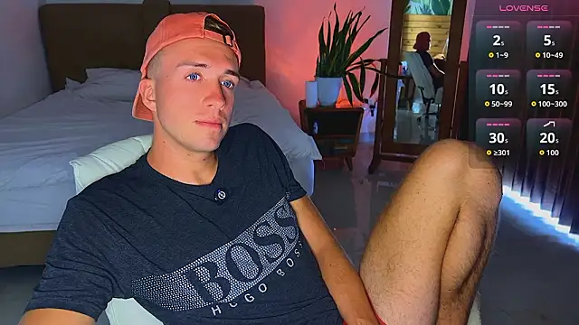 Snapshot of tommy_cumfinger chatting on February 2026 03:47:01 AM tommy cumfinger online show from February 2026 03:47:01 AM