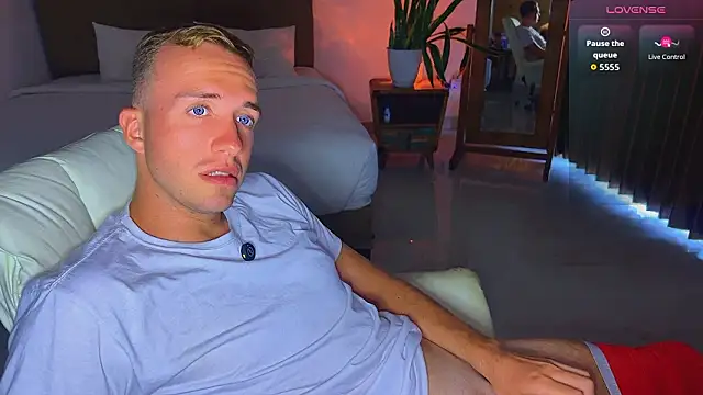 Snapshot of tommy_cumfinger chatting on February 2026 06:13:01 AM tommy cumfinger online show from February 2026 06:13:01 AM