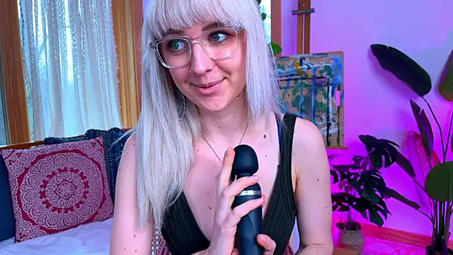 allyelliot online show from March 2026 07:18:02 PM