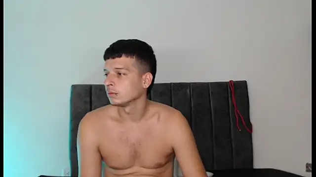 FerneyManti online show from March 2025 12:45:01 PM