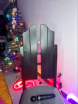 Snapshot of Aria_Bennett21 chatting on December 2024 10:43:02 PM Aria Bennett21 online show from December 2024 10:43:02 PM