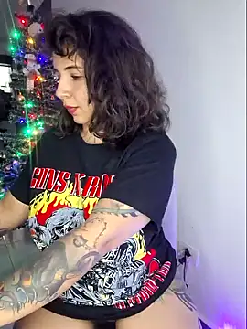 Snapshot of Aria_Bennett21 chatting on December 2024 04:22:02 AM Aria Bennett21 online show from December 2024 04:22:02 AM