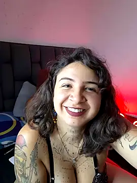 Snapshot of Aria_Bennett21 chatting on February 2025 02:38:02 AM Aria Bennett21 online show from February 2025 02:38:02 AM