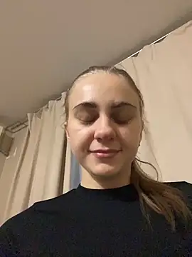 GraceTorrez online show from October 2025 07:48:01 PM