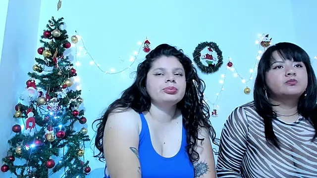 Snapshot of Karol_IsabelCouple chatting on December 2025 12:51:01 AM Karol IsabelCouple online show from December 2025 12:51:01 AM