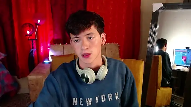 Snapshot of GabyThoms chatting on December 2024 11:26:02 PM GabyThoms online show from December 2024 11:26:02 PM