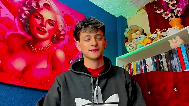 Snapshot of GabyThoms chatting on February 2025 09:35:02 PM GabyThoms online show from February 2025 09:35:02 PM