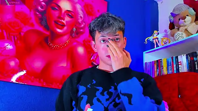 Snapshot of GabyThoms chatting on February 2025 11:15:01 PM GabyThoms online show from February 2025 11:15:01 PM