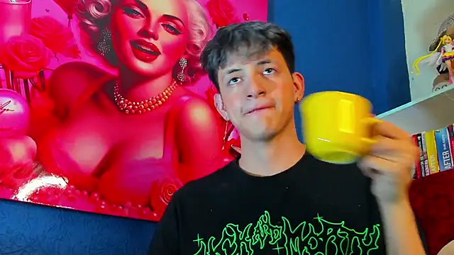 Snapshot of GabyThoms chatting on March 2025 09:05:02 PM GabyThoms online show from March 2025 09:05:02 PM