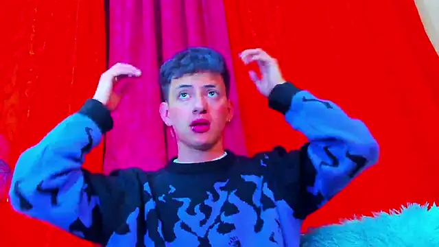 Snapshot of GabyThoms chatting on March 2025 08:42:01 AM GabyThoms online show from March 2025 08:42:01 AM