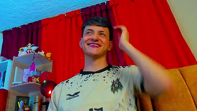 Snapshot of GabyThoms chatting on March 2025 11:45:01 PM GabyThoms online show from March 2025 11:45:01 PM