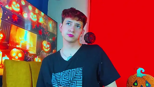 Snapshot of GabyThoms chatting on October 2025 09:05:02 PM GabyThoms online show from October 2025 09:05:02 PM