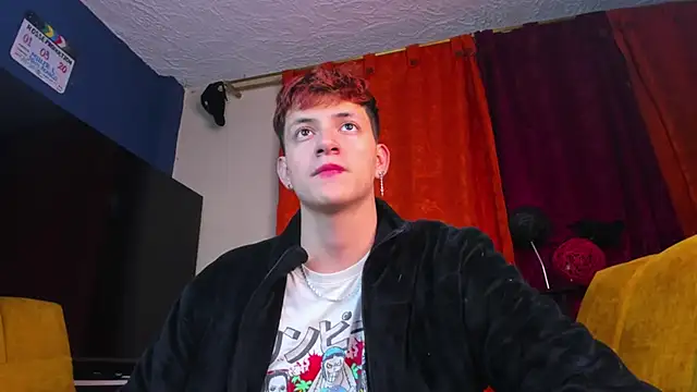 Snapshot of GabyThoms chatting on November 2025 01:41:01 AM GabyThoms online show from November 2025 01:41:01 AM