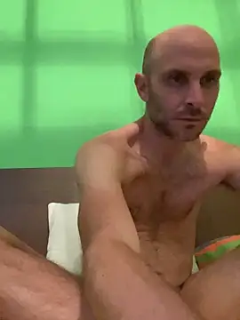 Snapshot of tubfunaske chatting on October 2025 05:35:01 PM tubfunaske online show from October 2025 05:35:01 PM