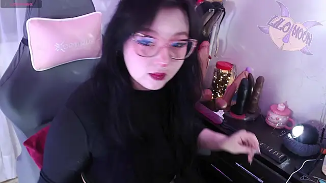 LiloMoon69 online show from September 2025 01:16:02 PM