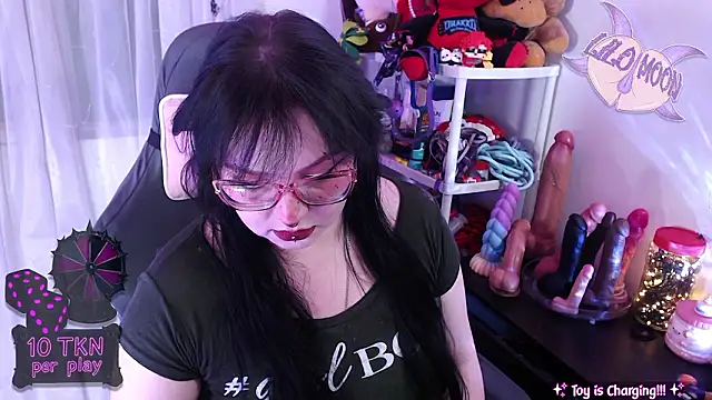 LiloMoon69 online show from February 2026 12:59:02 PM