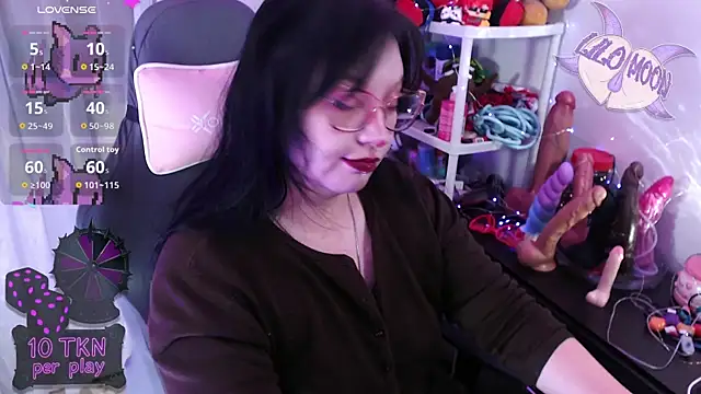 LiloMoon69 online show from February 2026 01:18:01 PM