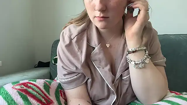 lilsbabyxo online show from June 2026 04:18:01 PM