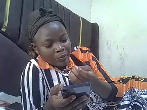 pretty vivy online show from March 2025 05:54:01 AM