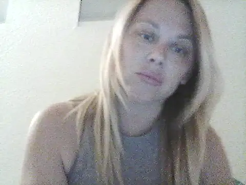 Snapshot of burrkitty chatting on December 2025 04:42:02 AM burrkitty online show from December 2025 04:42:02 AM