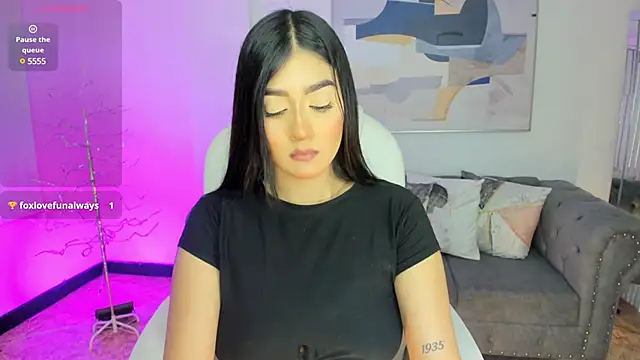 amelie jhons online show from December 2024 08:15:01 PM