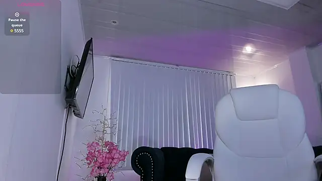 amelie jhons online show from March 2025 08:14:02 PM