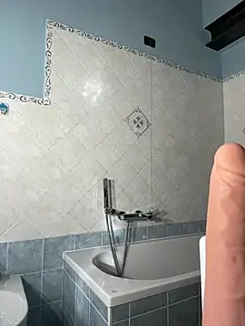 Snapshot of Penelopehot_83 chatting on January 2025 02:15:01 PM Penelopehot 83 online show from January 2025 02:15:01 PM