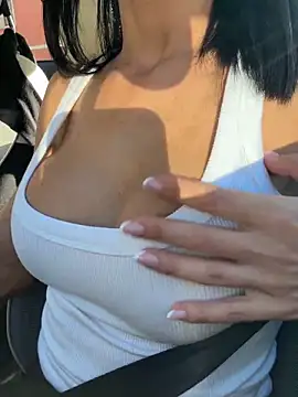 Snapshot of Penelopehot_83 chatting on November 2025 01:45:01 PM Penelopehot 83 online show from November 2025 01:45:01 PM