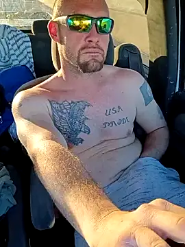 Snapshot of spuncock4u chatting on February 2025 01:14:01 PM spuncock4u online show from February 2025 01:14:01 PM