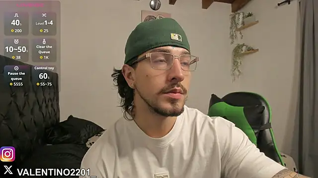 Valentino Xander online show from October 2025 01:05:01 AM