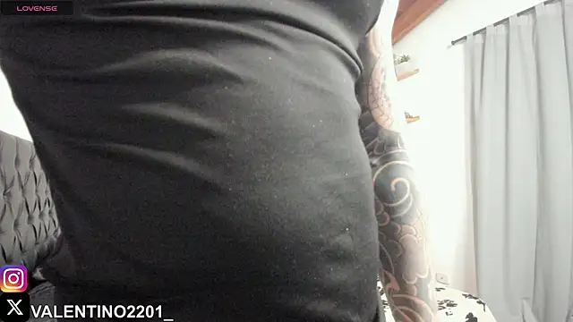 Valentino Xander online show from October 2025 12:24:01 AM