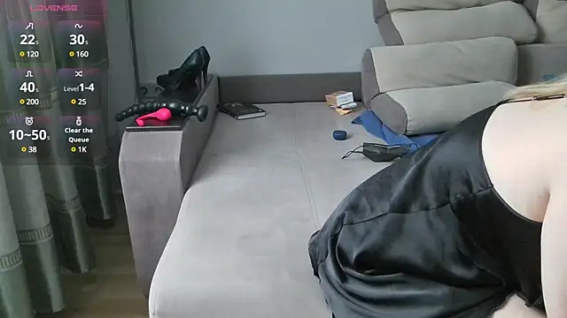 Snapshot of MilaaMilaa chatting on February 2025 03:22:01 AM MilaaMilaa online show from February 2025 03:22:01 AM