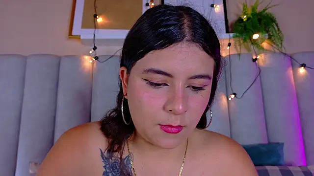 Snapshot of EngelStone chatting on October 2025 07:34:01 PM EngelStone online show from October 2025 07:34:01 PM