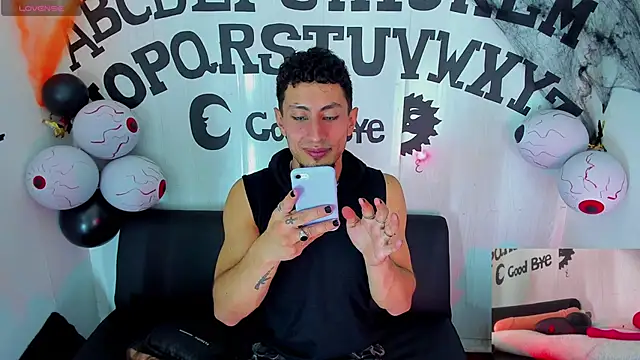 Piggy Eddy online show from October 2025 05:35:02 AM