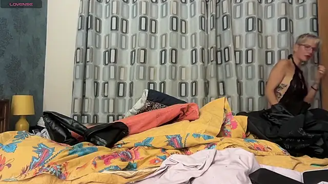 JennyHazel1 online show from November 2025 06:13:01 PM